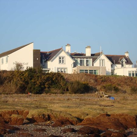 The Powfoot Hotel, Annan Luaran gambar