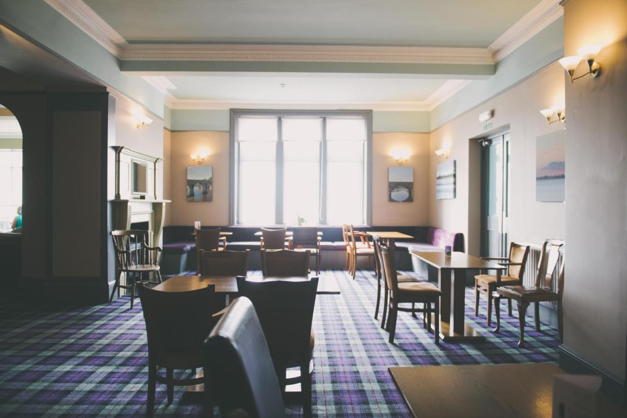 The Powfoot Hotel, Annan Luaran gambar