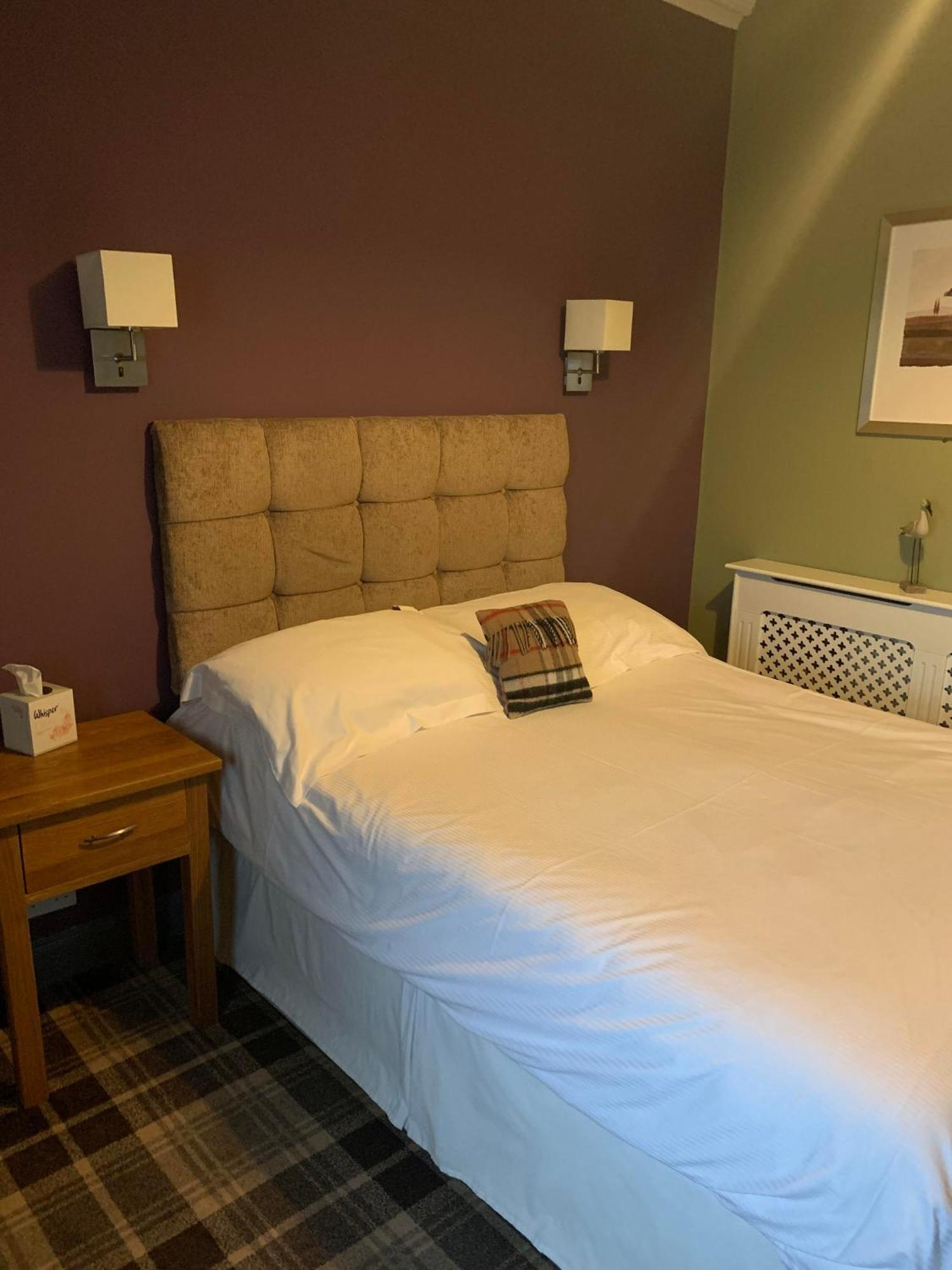 The Powfoot Hotel, Annan Luaran gambar